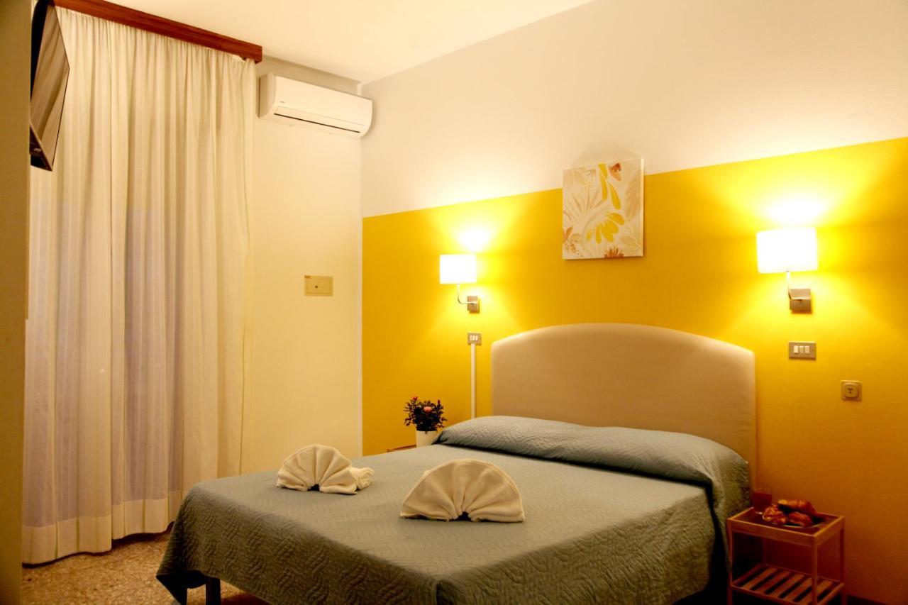 Hotel Alfa Anche In All Inclusive Rimini Kültér fotó