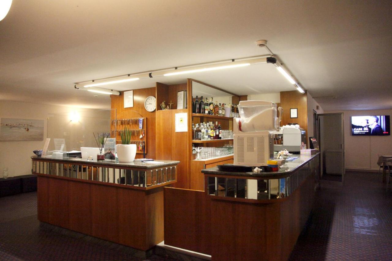 Hotel Alfa Anche In All Inclusive Rimini Kültér fotó