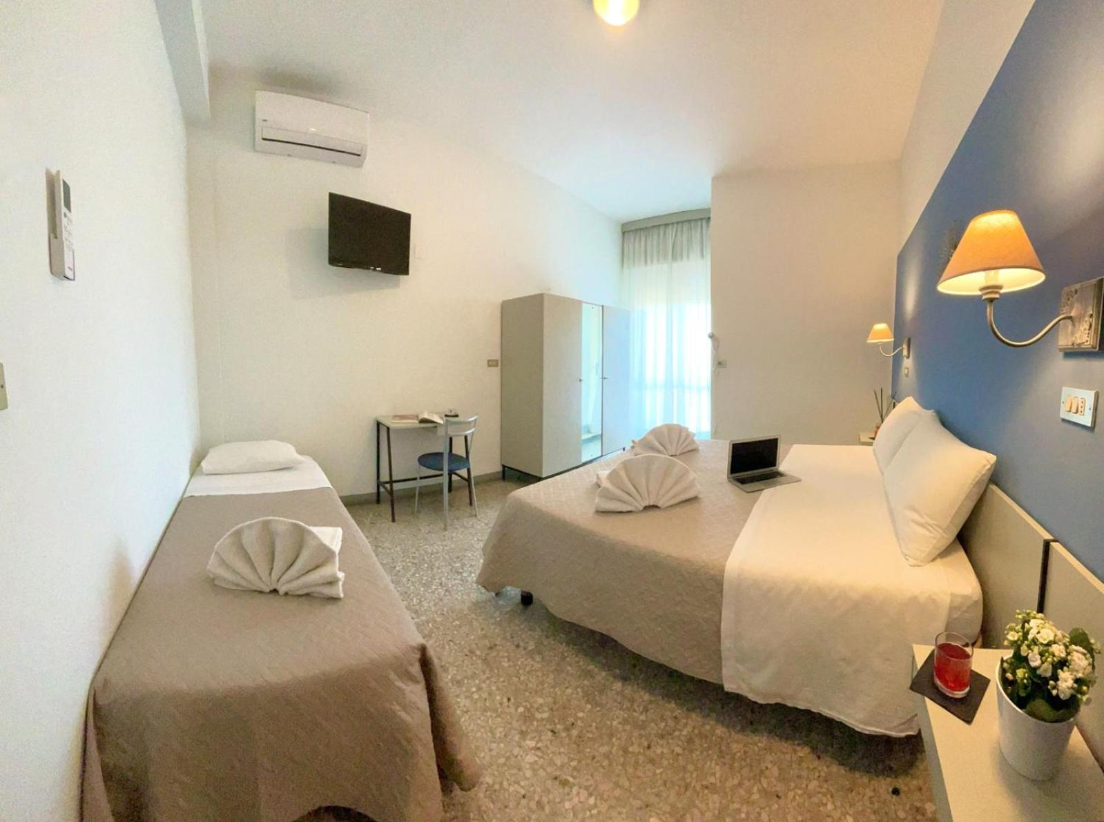 Hotel Alfa Anche In All Inclusive Rimini Kültér fotó
