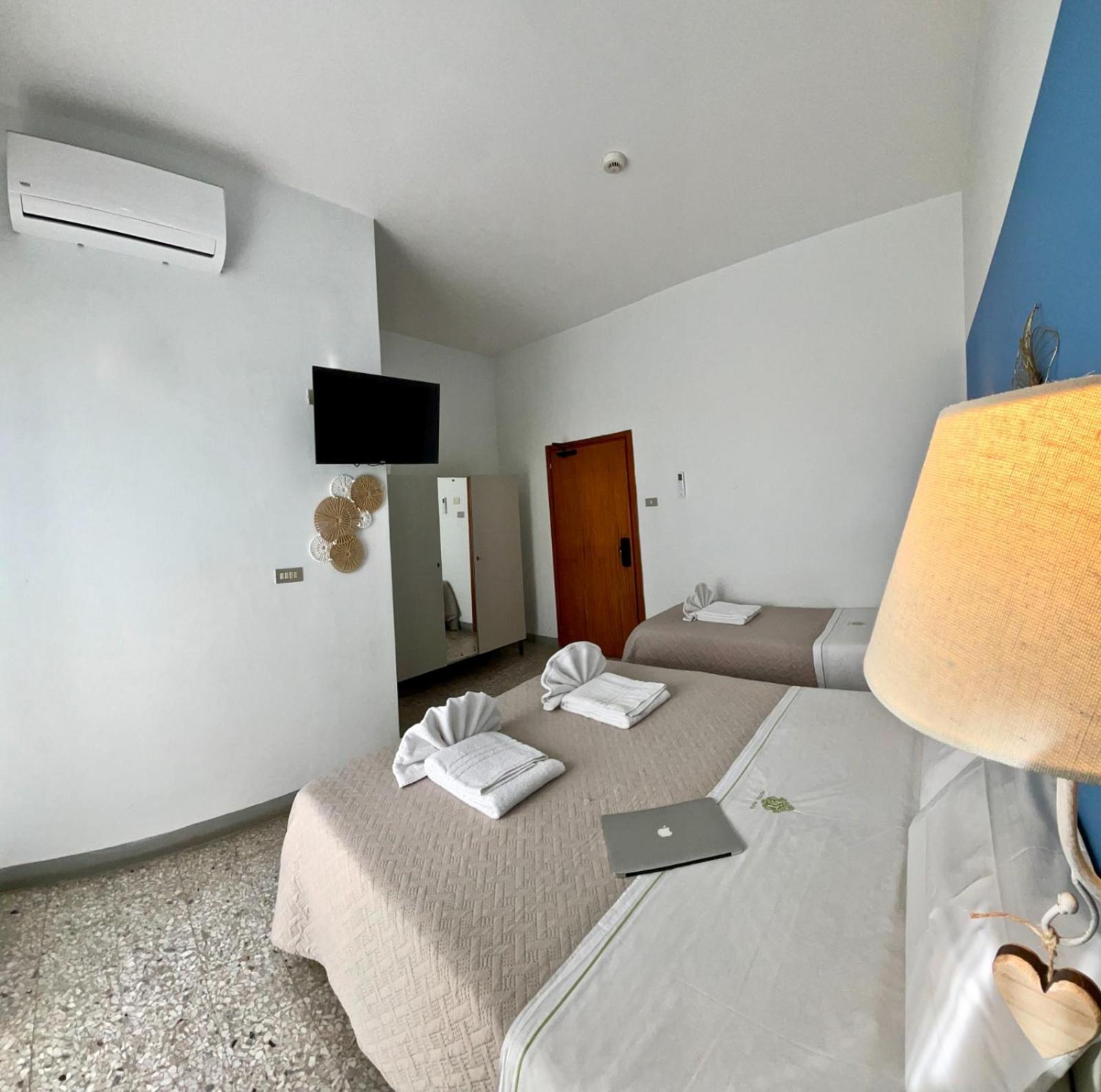 Hotel Alfa Anche In All Inclusive Rimini Kültér fotó