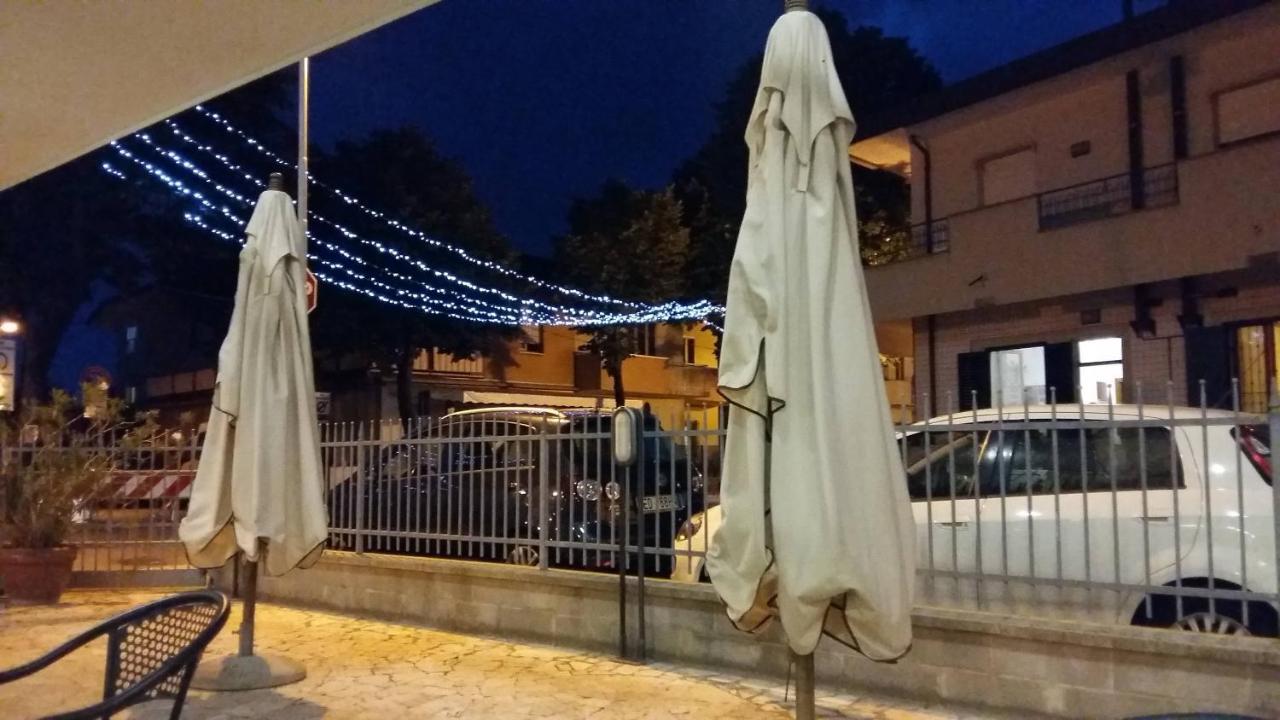 Hotel Alfa Anche In All Inclusive Rimini Kültér fotó