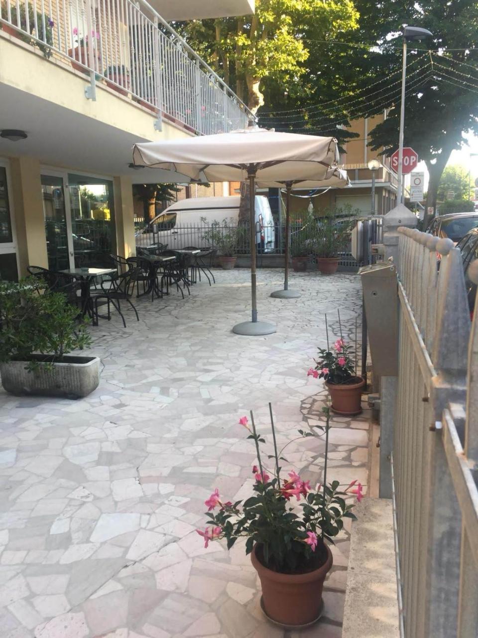 Hotel Alfa Anche In All Inclusive Rimini Kültér fotó